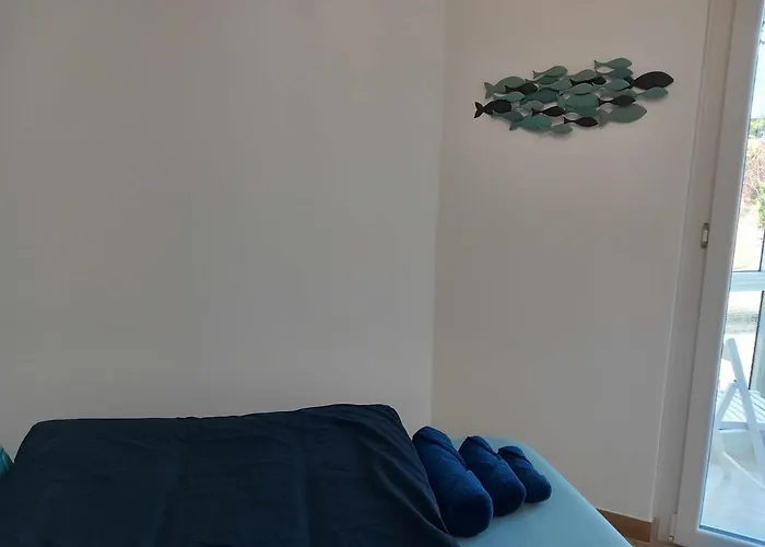 Vela Vicino Al Mare Bludipietraligure