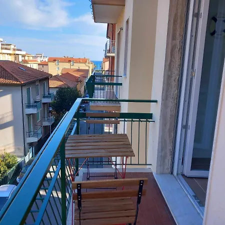 Vela Vicino Al Mare Bludipietraligure * ピエトラ・リーグレ