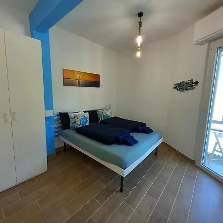 Vela Vicino Al Mare Bludipietraligure アパート *