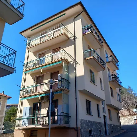 Vela Vicino Al Mare Bludipietraligure アパート *