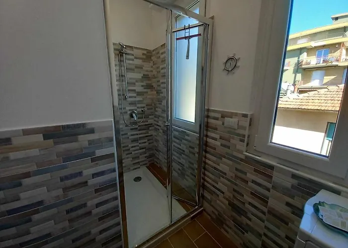 Vela Vicino Al Mare Bludipietraligure アパート